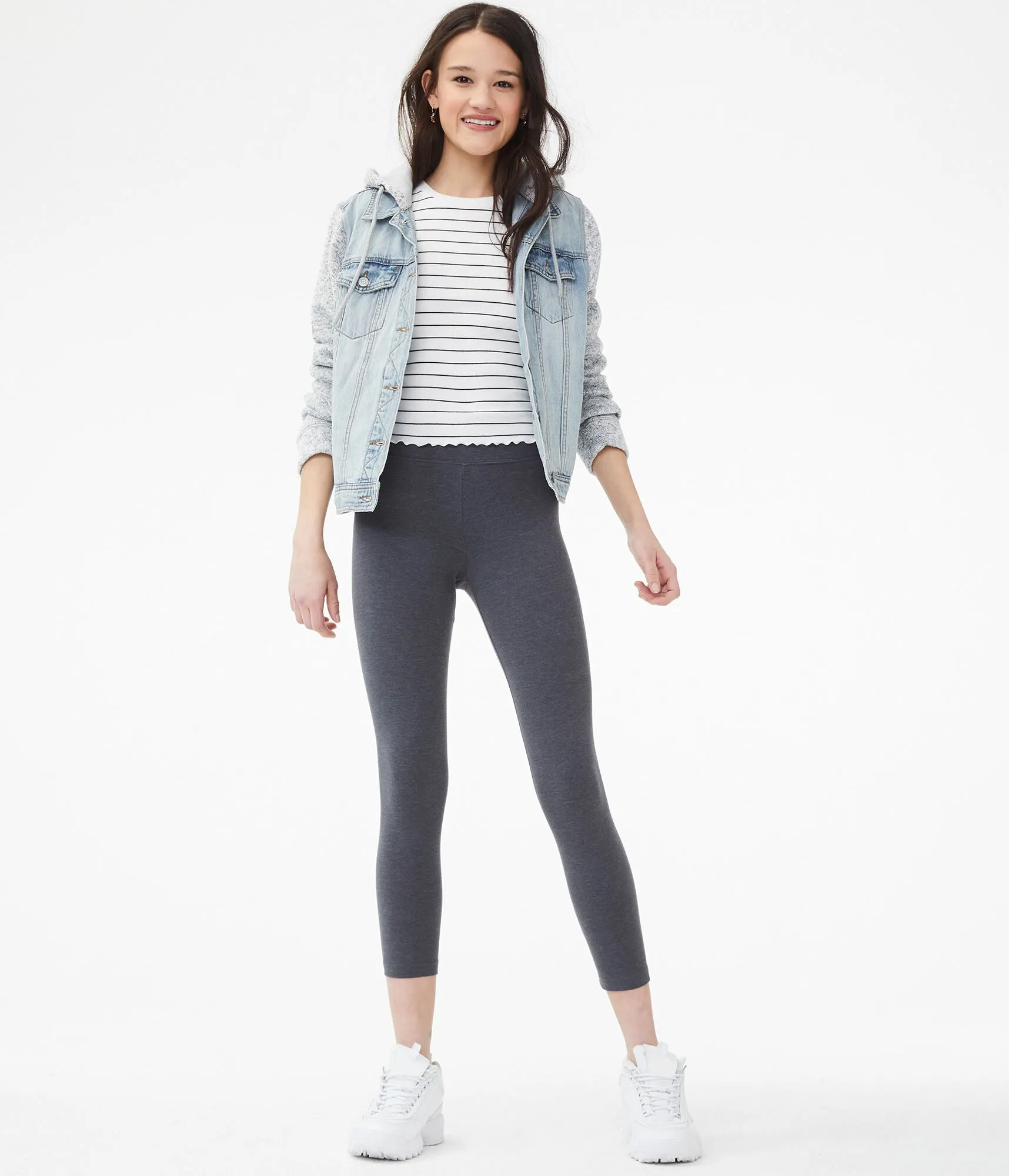 Aeropostale High-Rise Capri Leggings