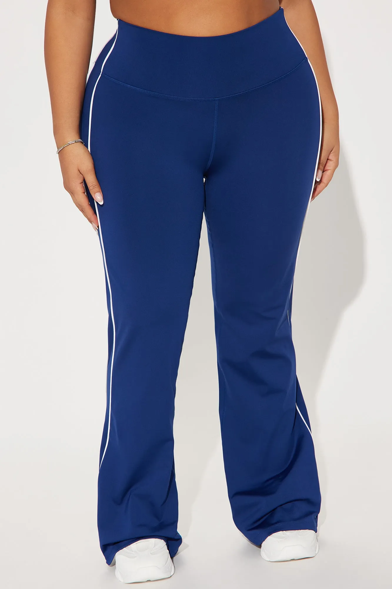 Aligned Elevate Active Yoga Pant - Midnight Blue